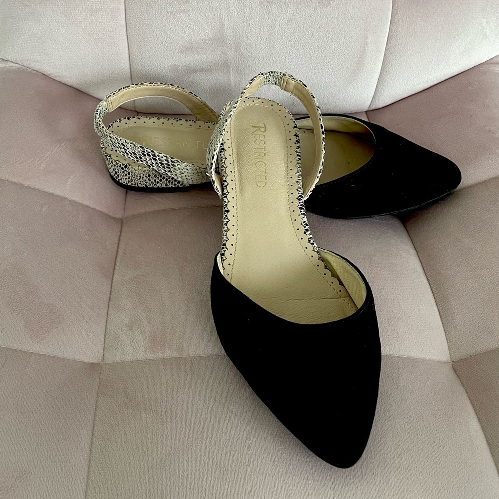 Restricted flats shoes